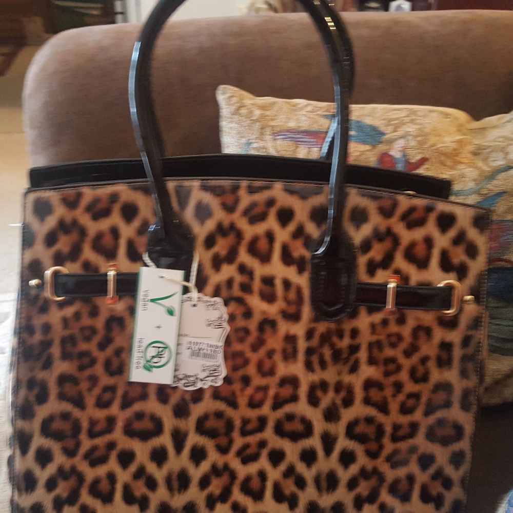 Brand new large cheetah handbag!